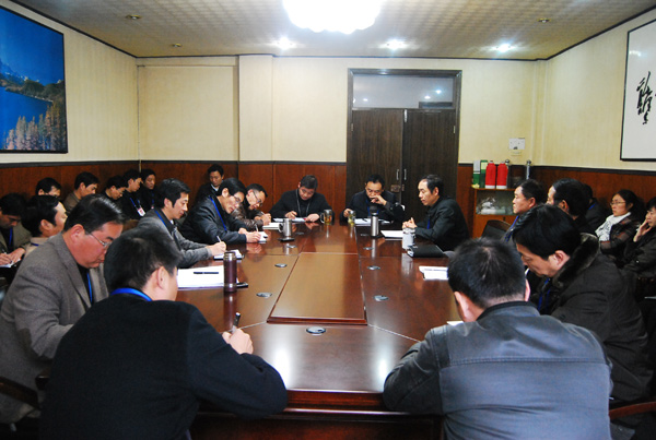 打铁还需自身硬——安徽理工学校召开中层干部会议 
