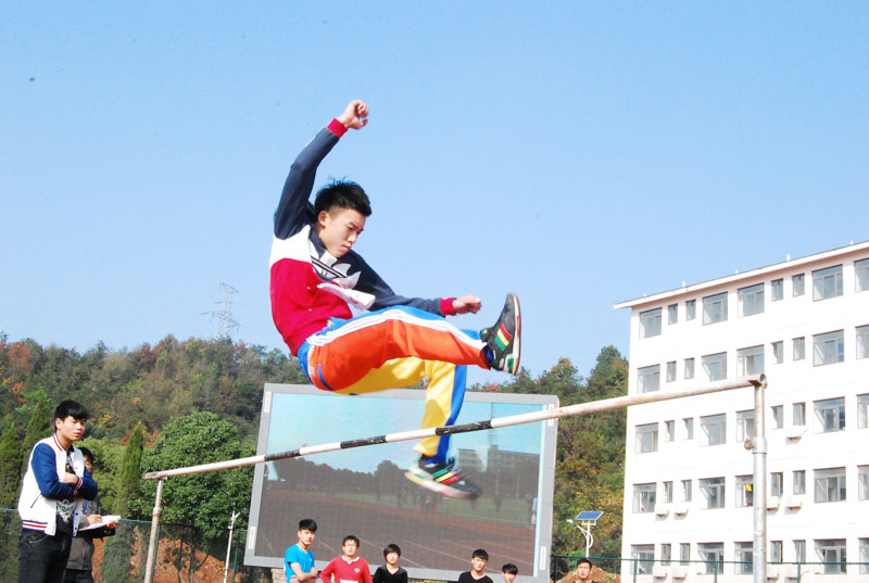 我校2014年秋季田径运动会隆重开幕