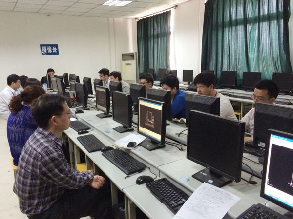 听课助教研 评课助提升